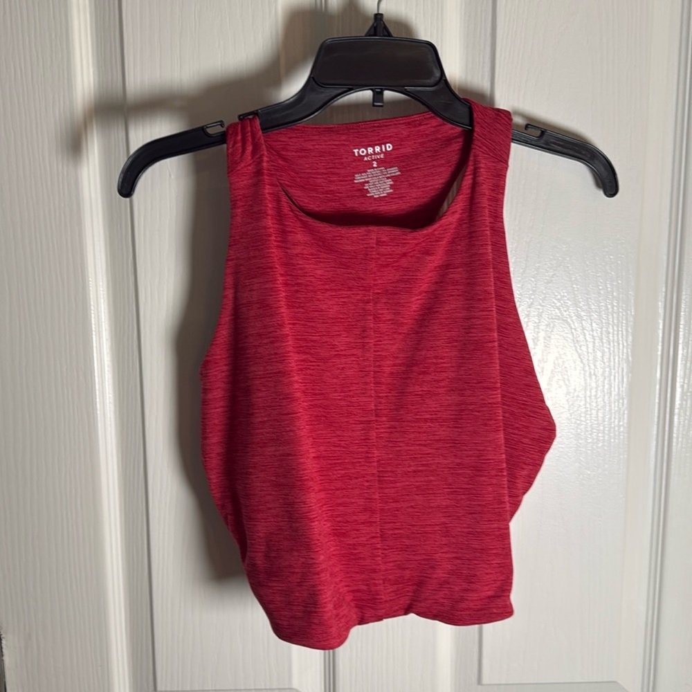 Torrid active top